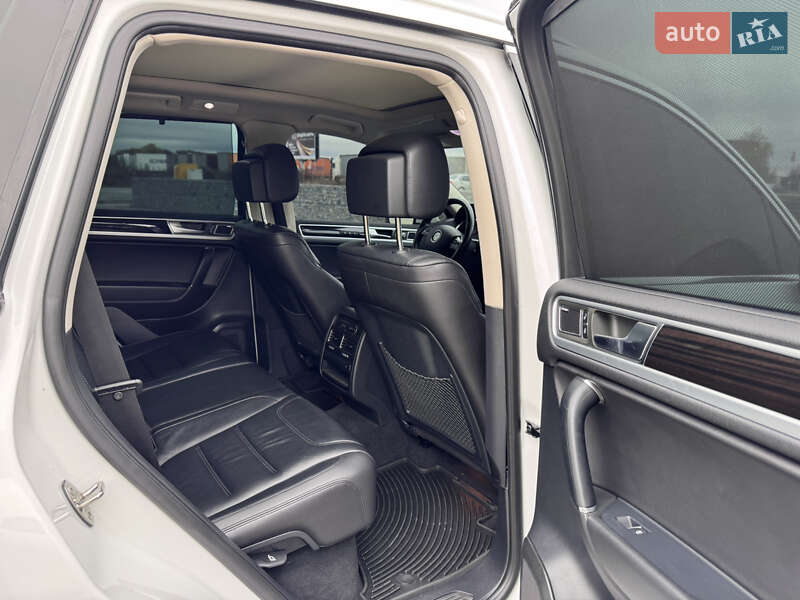 Внедорожник / Кроссовер Volkswagen Touareg 2016 в Мукачево фото 19 Внедорожник / Кроссовер Volkswagen Touareg 2016 в Мукачево