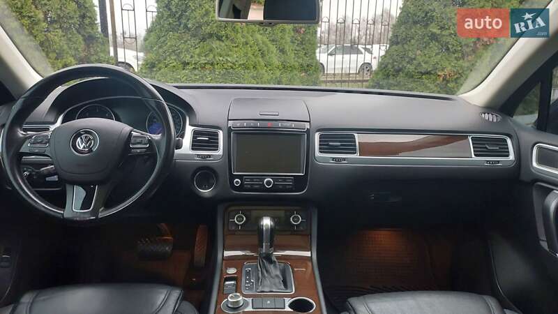 Внедорожник / Кроссовер Volkswagen Touareg 2015 в Киеве фото 9 Внедорожник / Кроссовер Volkswagen Touareg 2015 в Киеве