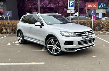 Позашляховик / Кросовер Volkswagen Touareg 2012 в Києві