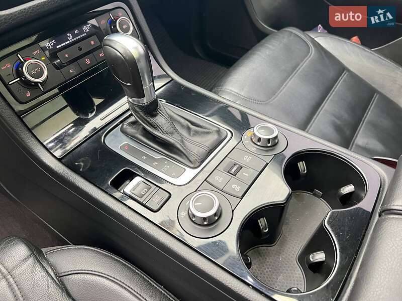 Внедорожник / Кроссовер Volkswagen Touareg 2012 в Киеве фото 19 Внедорожник / Кроссовер Volkswagen Touareg 2012 в Киеве