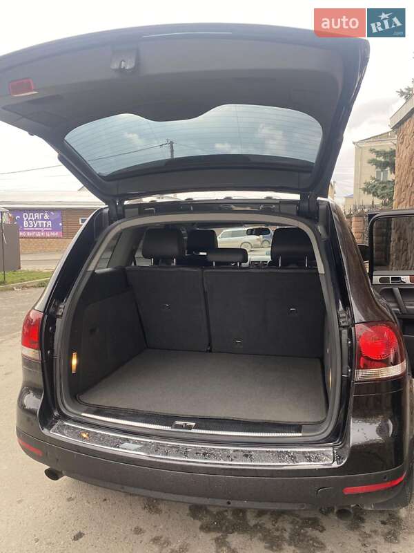 Внедорожник / Кроссовер Volkswagen Touareg 2009 в Тернополе