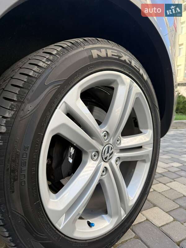 Позашляховик / Кросовер Volkswagen Touareg 2012 в Івано-Франківську фото 7 Позашляховик / Кросовер Volkswagen Touareg 2012 в Івано-Франківську
