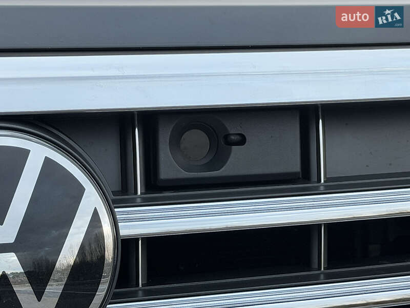 Внедорожник / Кроссовер Volkswagen Touareg 2022 в Ковеле