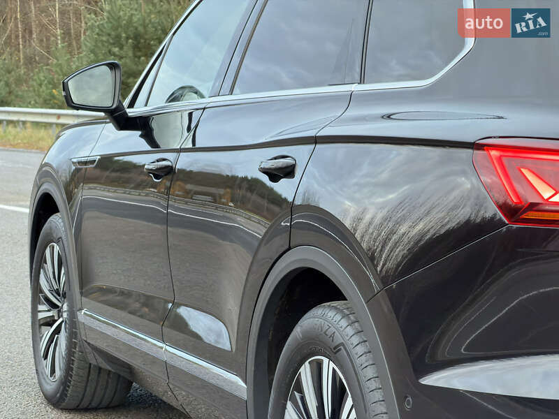 Внедорожник / Кроссовер Volkswagen Touareg 2022 в Ковеле