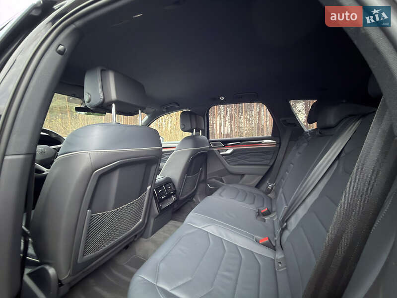 Внедорожник / Кроссовер Volkswagen Touareg 2022 в Ковеле