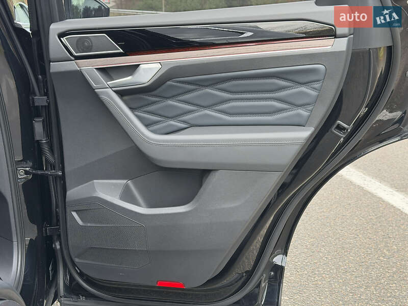 Внедорожник / Кроссовер Volkswagen Touareg 2022 в Ковеле