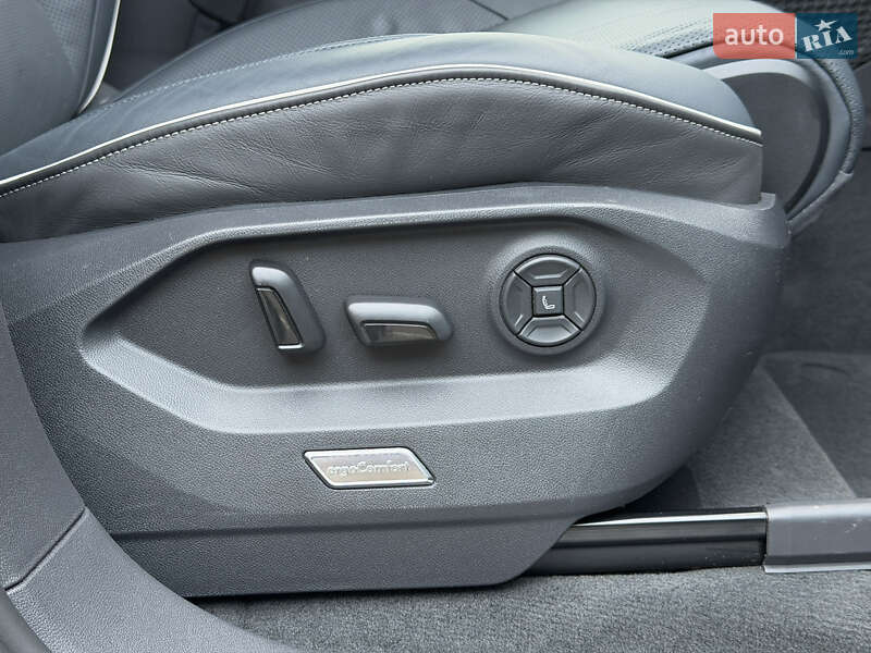 Внедорожник / Кроссовер Volkswagen Touareg 2022 в Ковеле