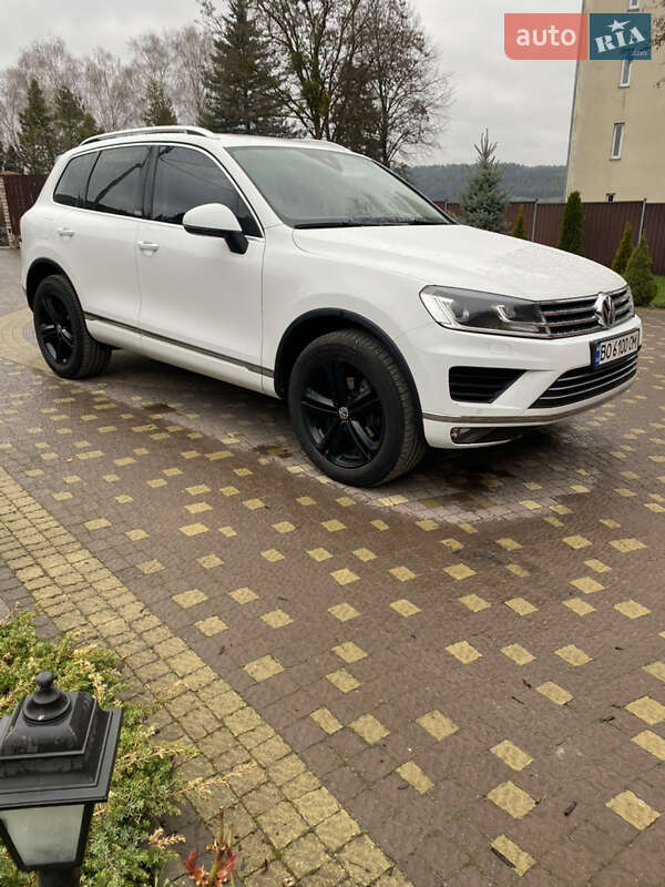 Внедорожник / Кроссовер Volkswagen Touareg 2017 в Бережанах