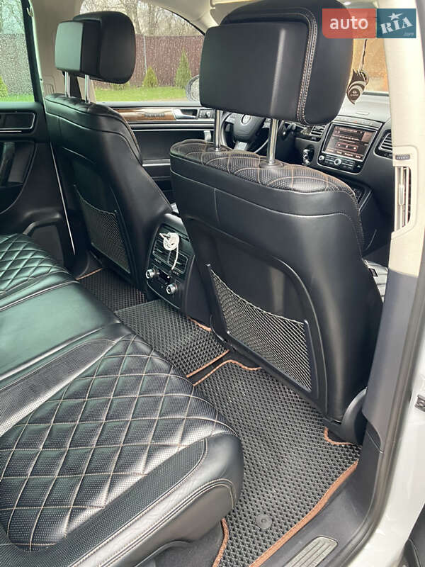 Внедорожник / Кроссовер Volkswagen Touareg 2017 в Бережанах