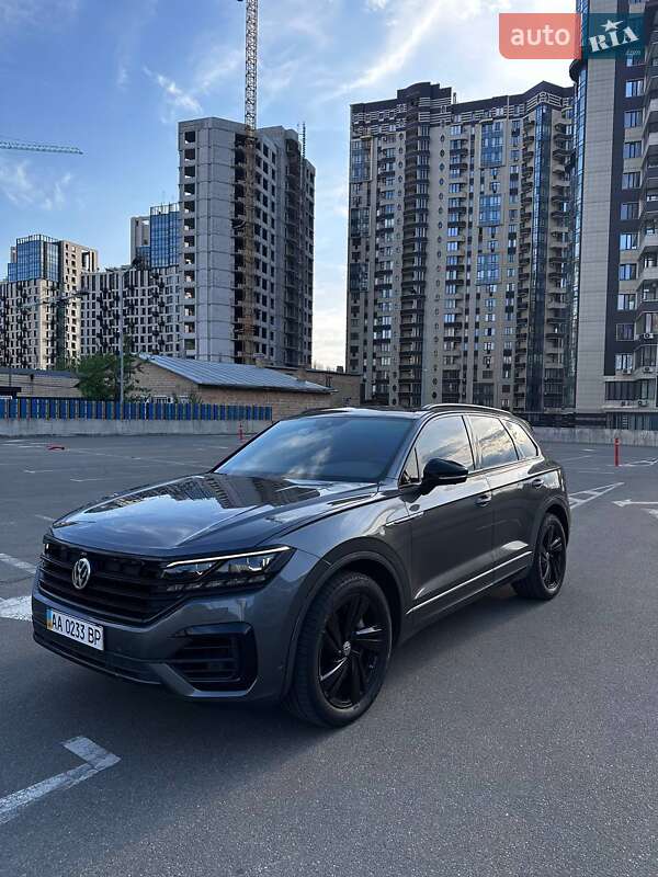 Внедорожник / Кроссовер Volkswagen Touareg 2019 в Киеве фото 4 Внедорожник / Кроссовер Volkswagen Touareg 2019 в Киеве