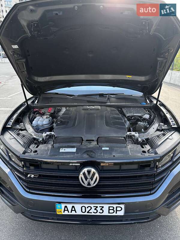 Внедорожник / Кроссовер Volkswagen Touareg 2019 в Киеве фото 19 Внедорожник / Кроссовер Volkswagen Touareg 2019 в Киеве