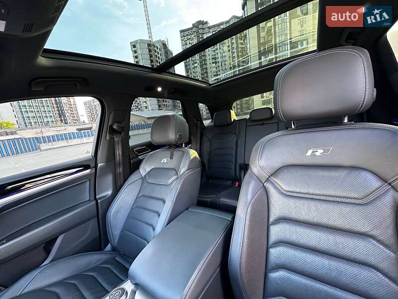 Внедорожник / Кроссовер Volkswagen Touareg 2019 в Киеве фото 33 Внедорожник / Кроссовер Volkswagen Touareg 2019 в Киеве