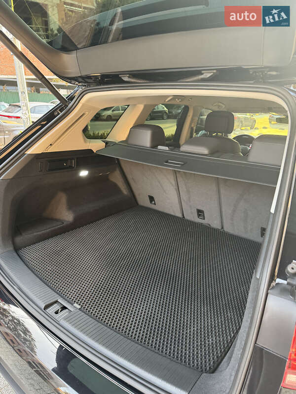 Внедорожник / Кроссовер Volkswagen Touareg 2020 в Киеве