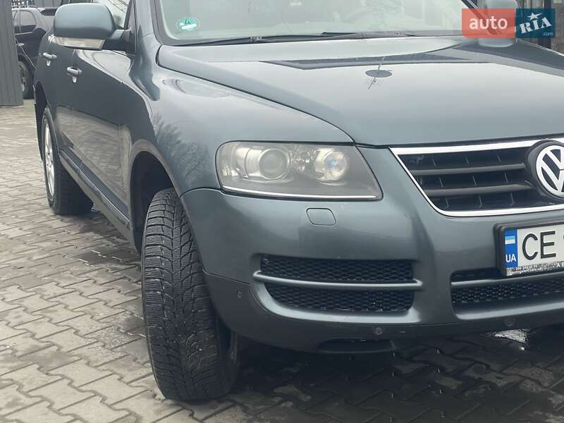 Внедорожник / Кроссовер Volkswagen Touareg 2005 в Черновцах