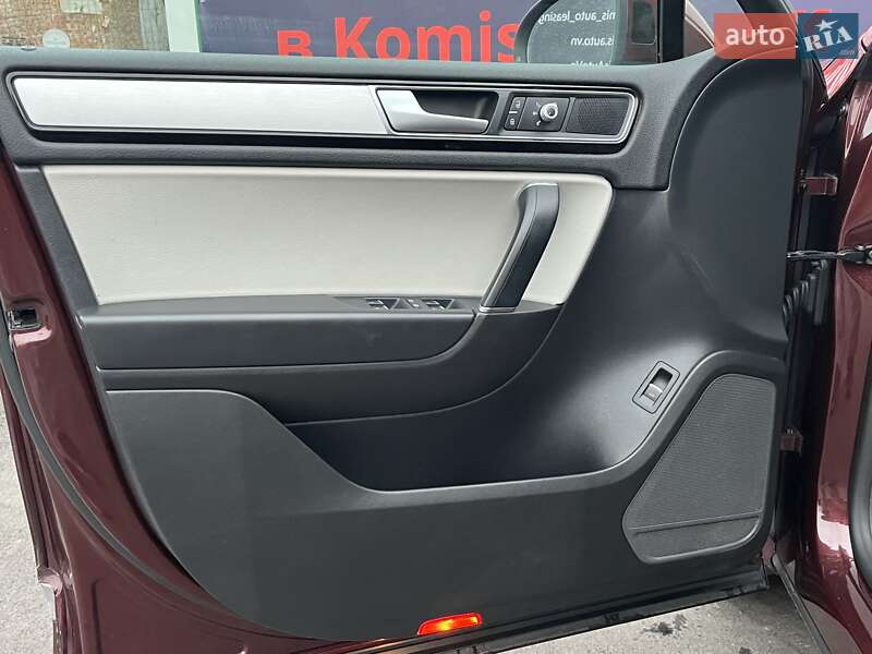 Внедорожник / Кроссовер Volkswagen Touareg 2016 в Виннице фото 18 Внедорожник / Кроссовер Volkswagen Touareg 2016 в Виннице