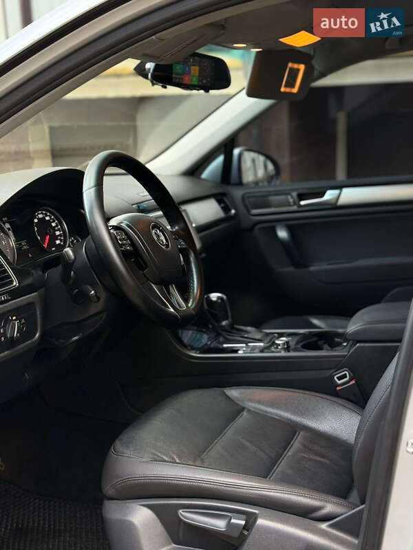 Внедорожник / Кроссовер Volkswagen Touareg 2011 в Ужгороде фото 12 Внедорожник / Кроссовер Volkswagen Touareg 2011 в Ужгороде