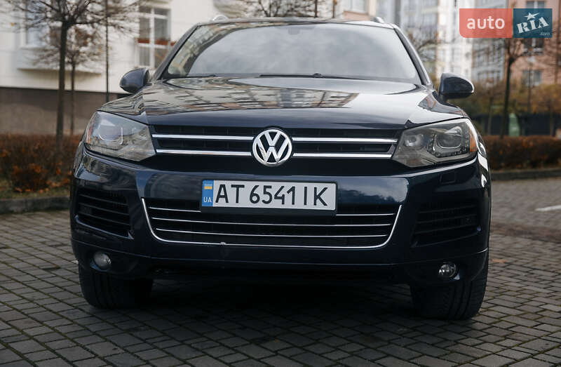 Внедорожник / Кроссовер Volkswagen Touareg 2011 в Ивано-Франковске