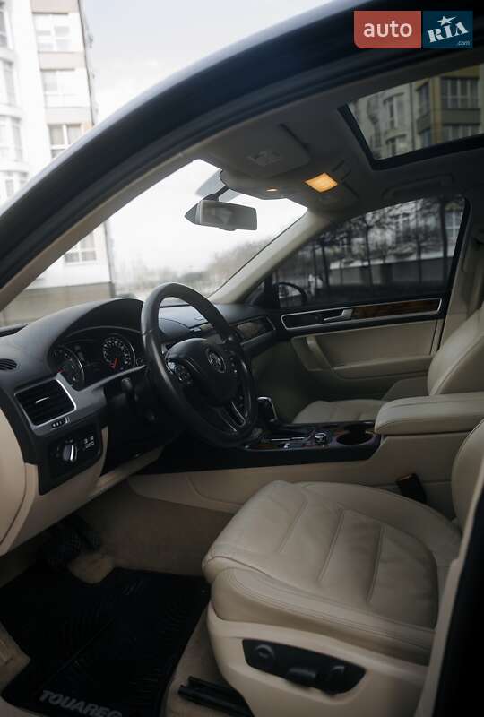 Внедорожник / Кроссовер Volkswagen Touareg 2011 в Ивано-Франковске