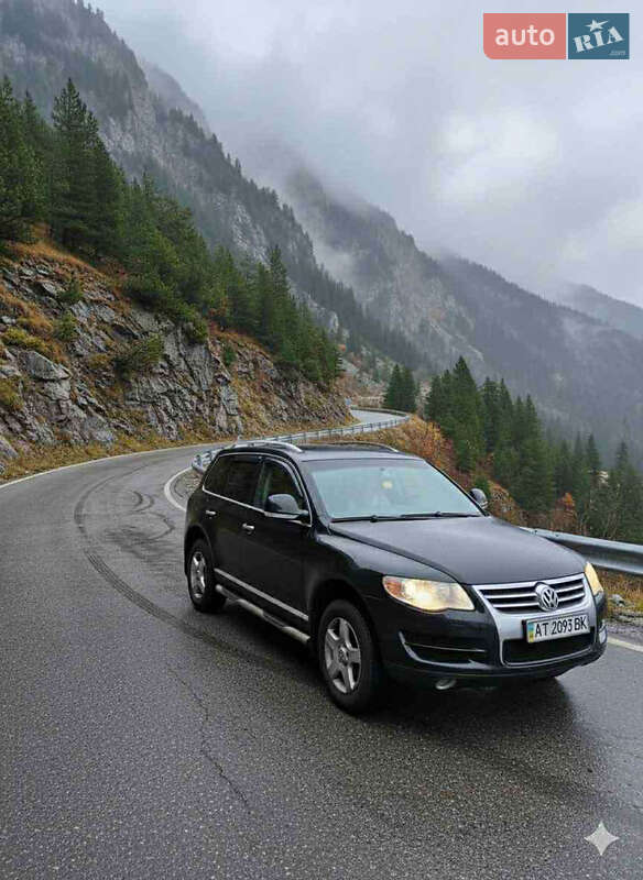 Внедорожник / Кроссовер Volkswagen Touareg 2008 в Львове