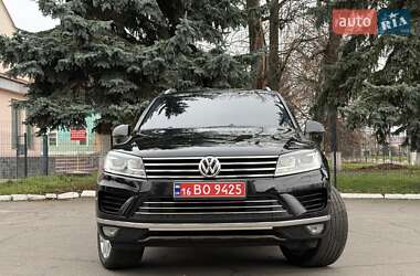 Внедорожник / Кроссовер Volkswagen Touareg 2016 в Виннице
