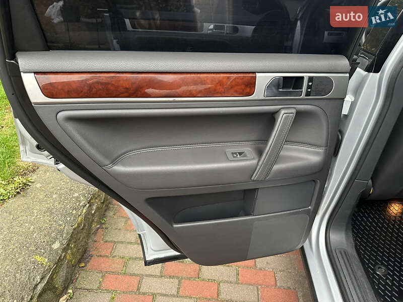 Внедорожник / Кроссовер Volkswagen Touareg 2005 в Прилуках