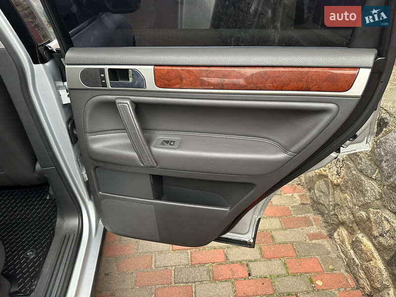 Внедорожник / Кроссовер Volkswagen Touareg 2005 в Прилуках