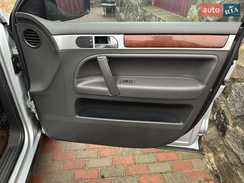 Внедорожник / Кроссовер Volkswagen Touareg 2005 в Прилуках