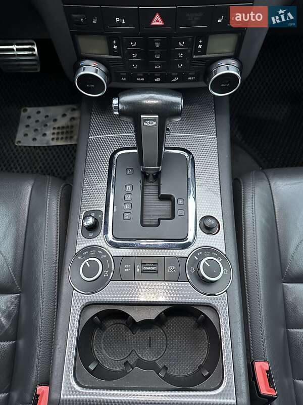 Внедорожник / Кроссовер Volkswagen Touareg 2008 в Белогородке