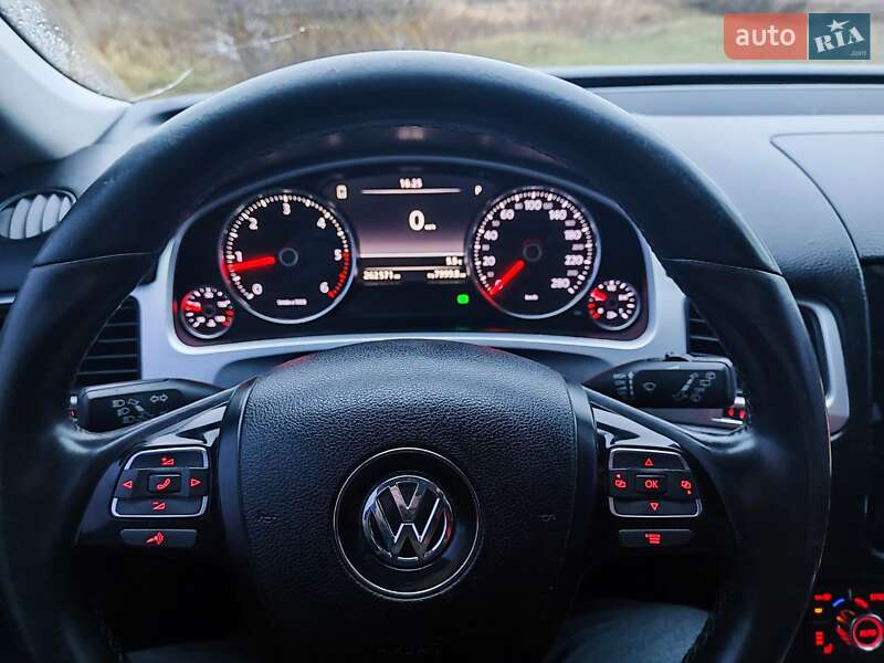 Внедорожник / Кроссовер Volkswagen Touareg 2012 в Ковеле фото 12 Внедорожник / Кроссовер Volkswagen Touareg 2012 в Ковеле