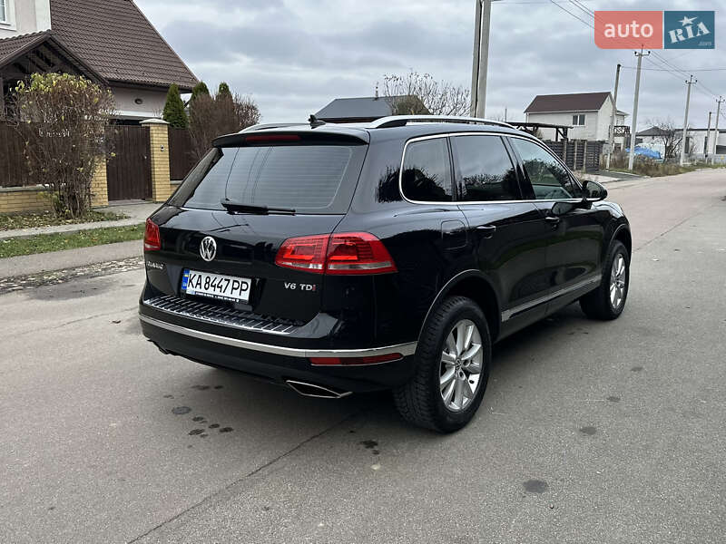 Внедорожник / Кроссовер Volkswagen Touareg 2017 в Киеве