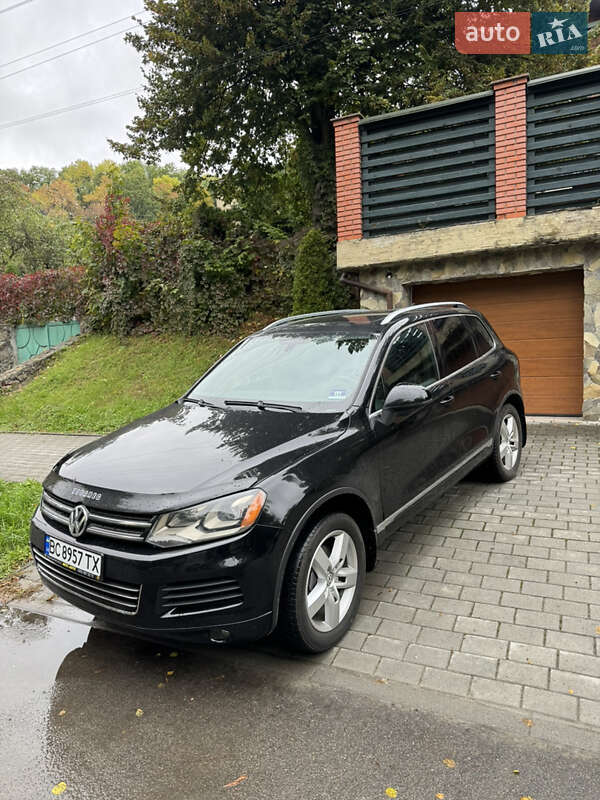 Позашляховик / Кросовер Volkswagen Touareg 2012 в Львові