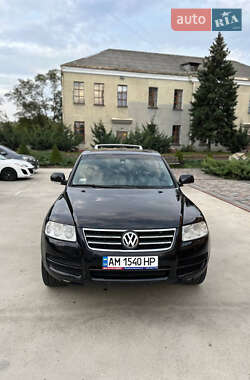 Внедорожник / Кроссовер Volkswagen Touareg 2005 в Киеве