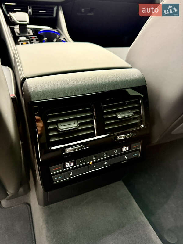 Внедорожник / Кроссовер Volkswagen Touareg 2025 в Одессе