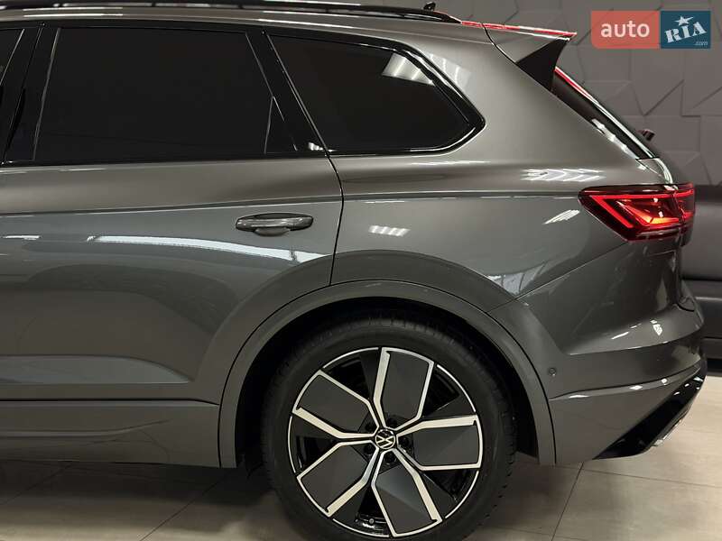 Внедорожник / Кроссовер Volkswagen Touareg 2024 в Тернополе