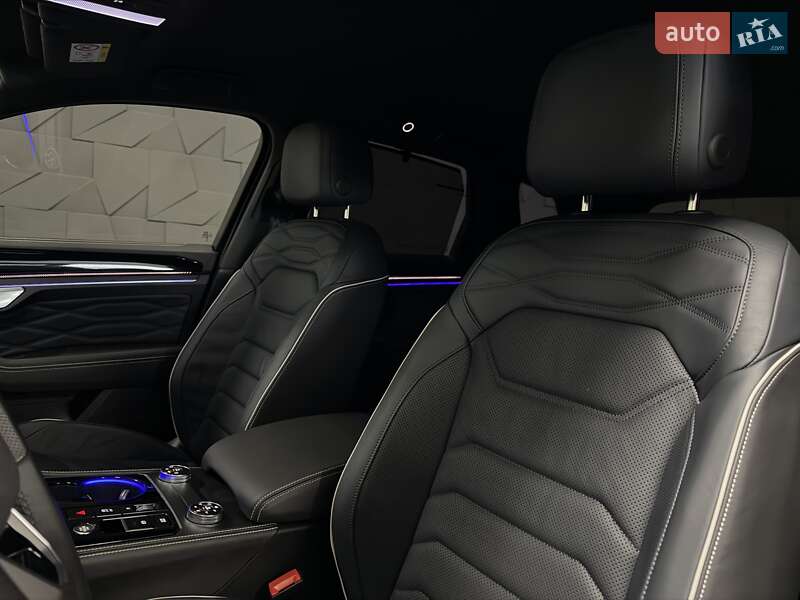 Внедорожник / Кроссовер Volkswagen Touareg 2024 в Тернополе