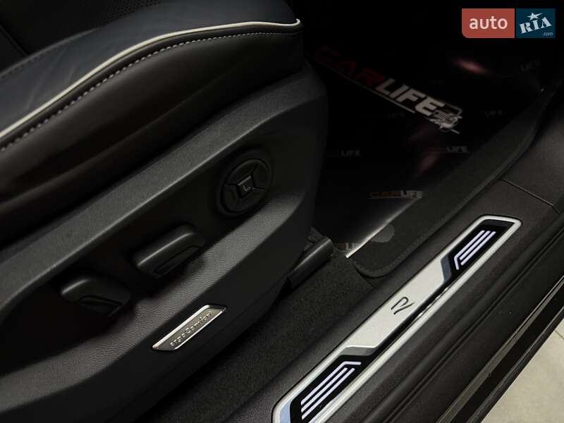 Внедорожник / Кроссовер Volkswagen Touareg 2024 в Тернополе