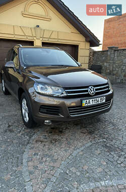 Позашляховик / Кросовер Volkswagen Touareg 2013 в Львові