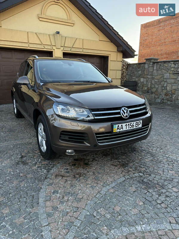 Позашляховик / Кросовер Volkswagen Touareg 2013 в Львові