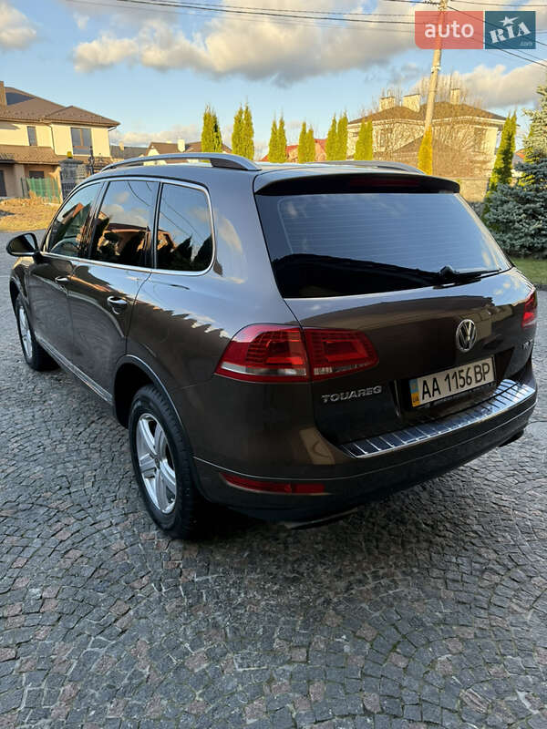 Позашляховик / Кросовер Volkswagen Touareg 2013 в Львові
