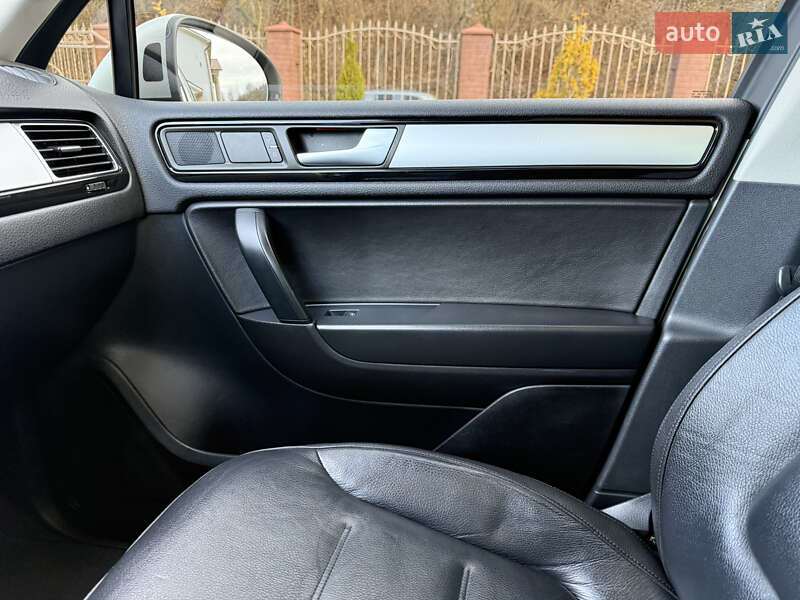 Внедорожник / Кроссовер Volkswagen Touareg 2012 в Сваляве фото 28 Внедорожник / Кроссовер Volkswagen Touareg 2012 в Сваляве