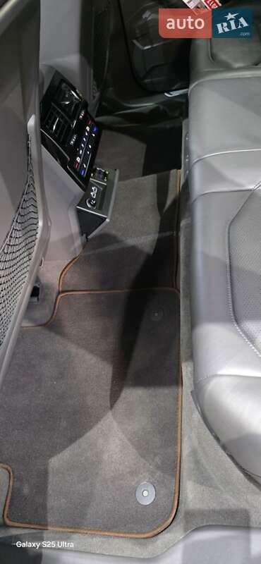 Внедорожник / Кроссовер Volkswagen Touareg 2018 в Хмельницком фото 20 Внедорожник / Кроссовер Volkswagen Touareg 2018 в Хмельницком