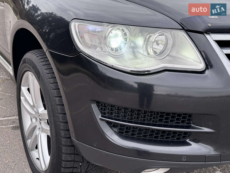 Позашляховик / Кросовер Volkswagen Touareg 2007 в Києві