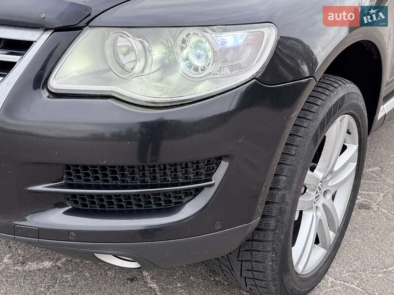Позашляховик / Кросовер Volkswagen Touareg 2007 в Києві