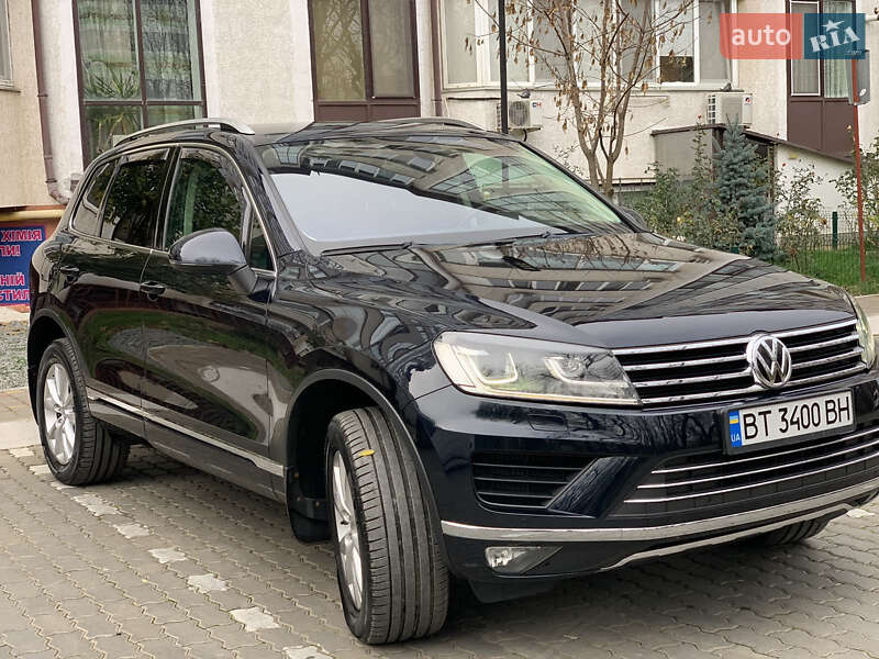 Внедорожник / Кроссовер Volkswagen Touareg 2016 в Одессе