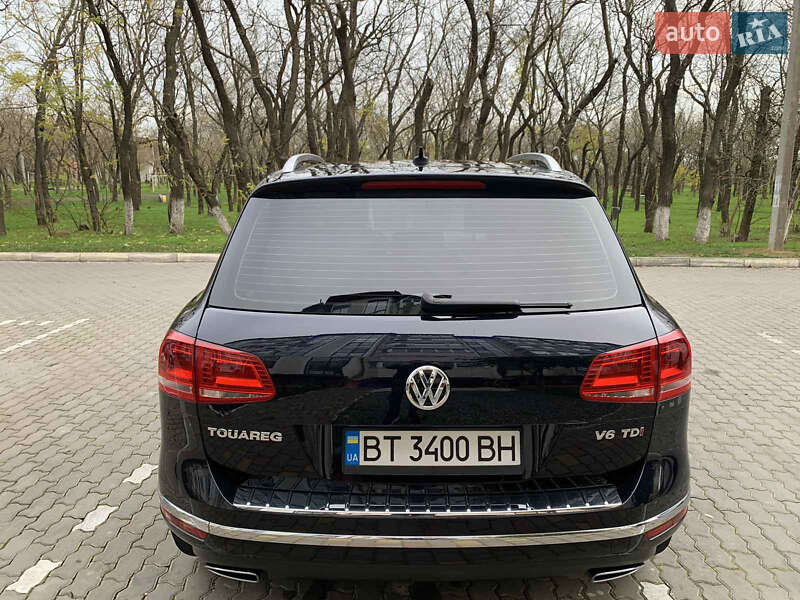 Внедорожник / Кроссовер Volkswagen Touareg 2016 в Одессе