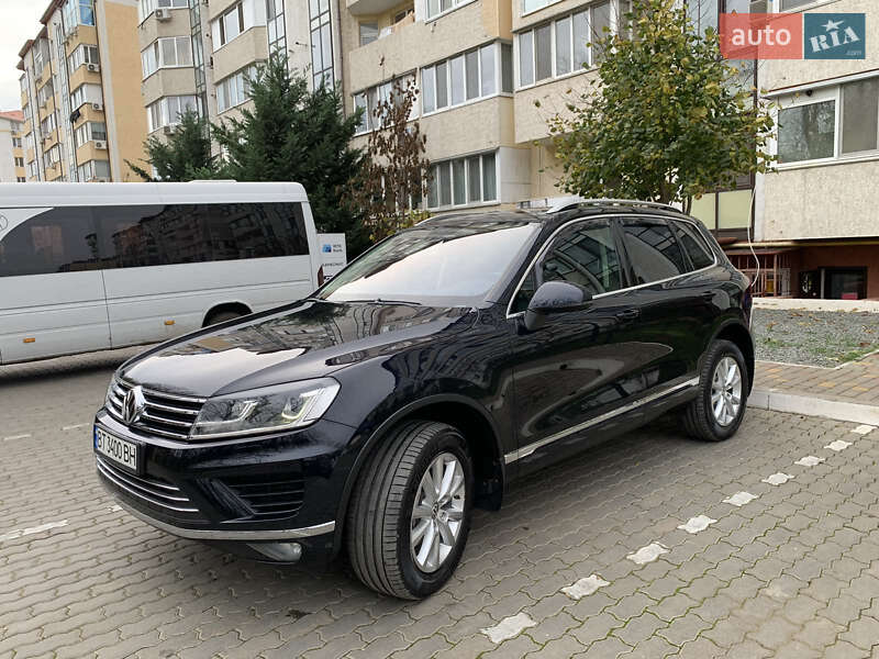 Внедорожник / Кроссовер Volkswagen Touareg 2016 в Одессе
