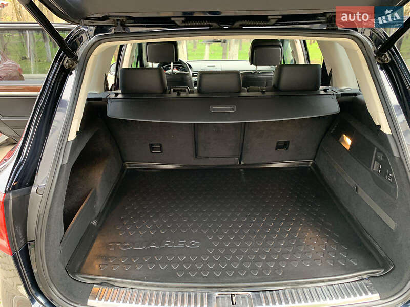 Внедорожник / Кроссовер Volkswagen Touareg 2016 в Одессе