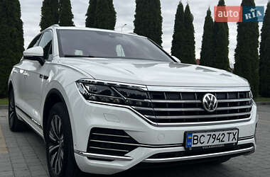Внедорожник / Кроссовер Volkswagen Touareg 2018 в Львове