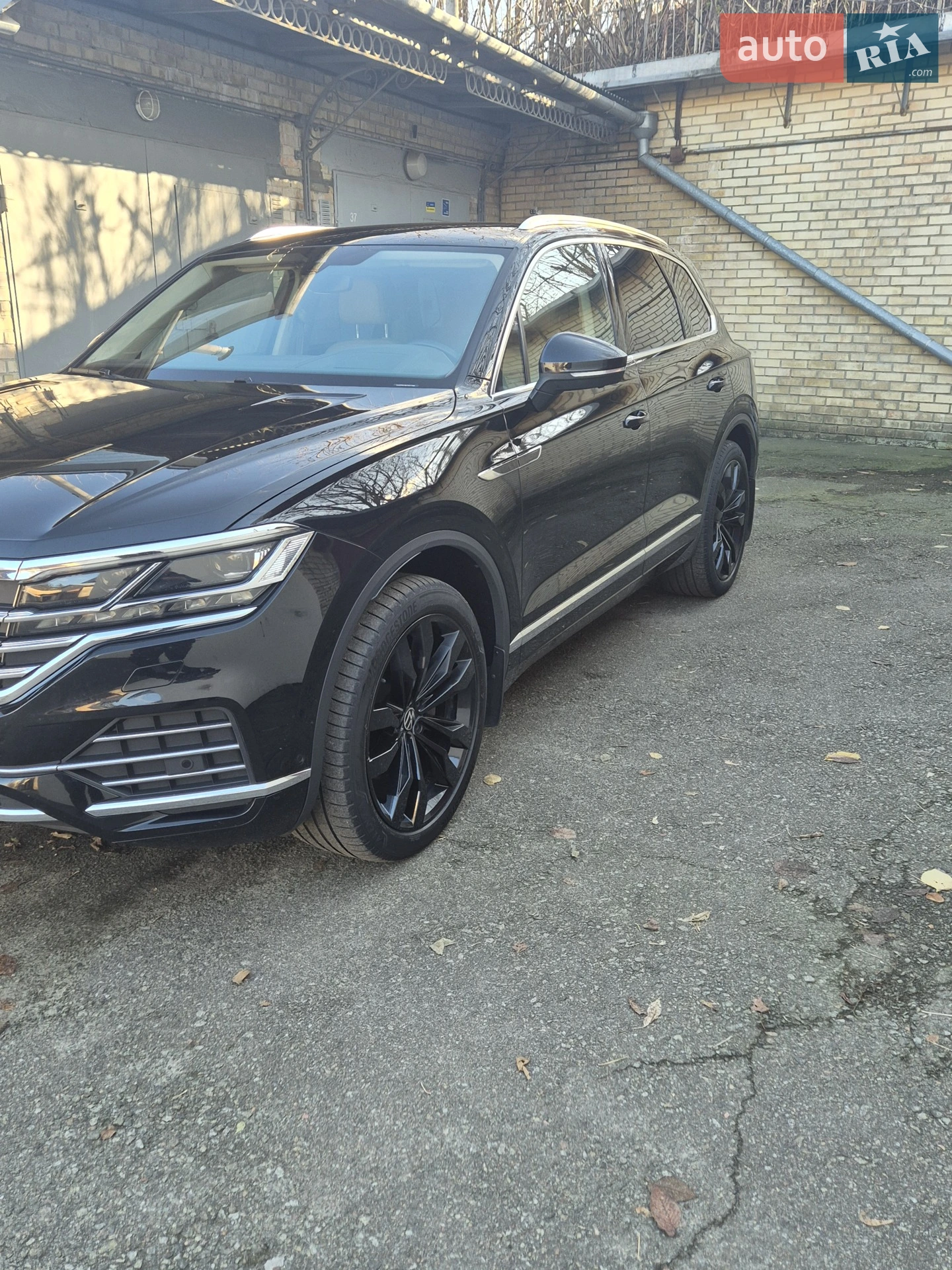2023 Volkswagen Touareg - мініатюра 2
