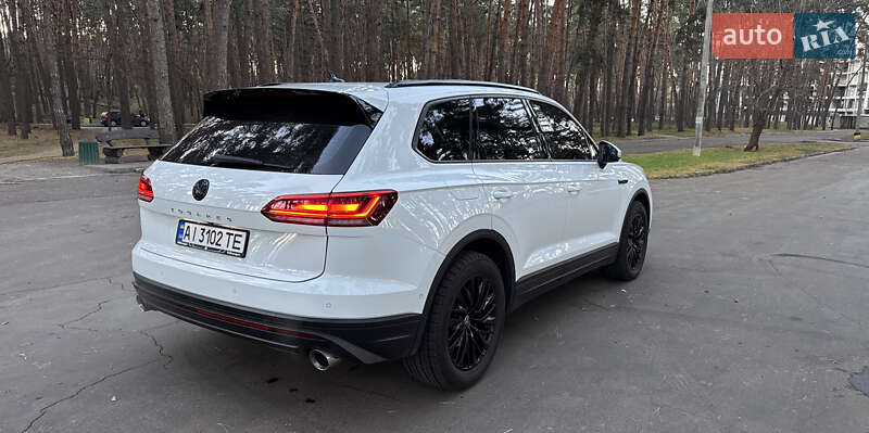 Внедорожник / Кроссовер Volkswagen Touareg 2018 в Черкассах